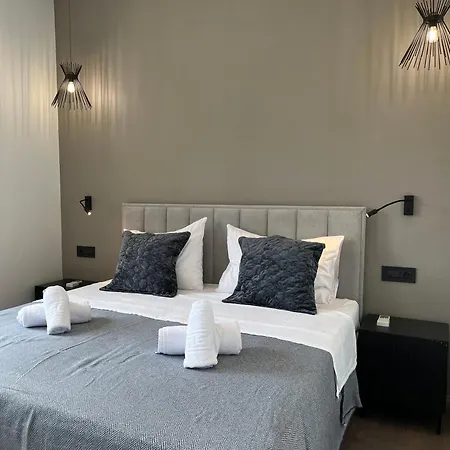 Jadabell 1 & 2 With Sea View Apartment