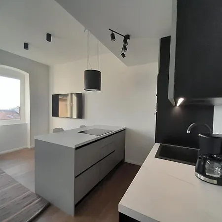 Jadabell 1 & 2 With Sea View דירה